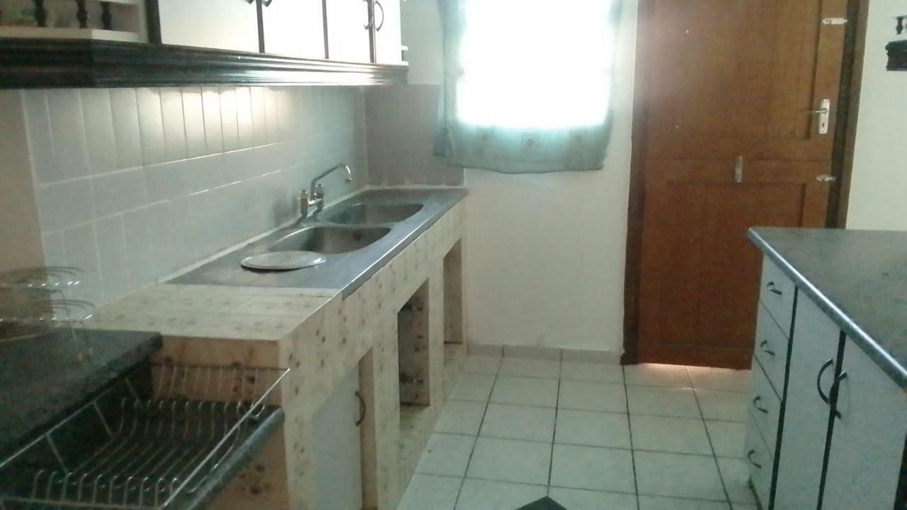 Photo 6 of 25