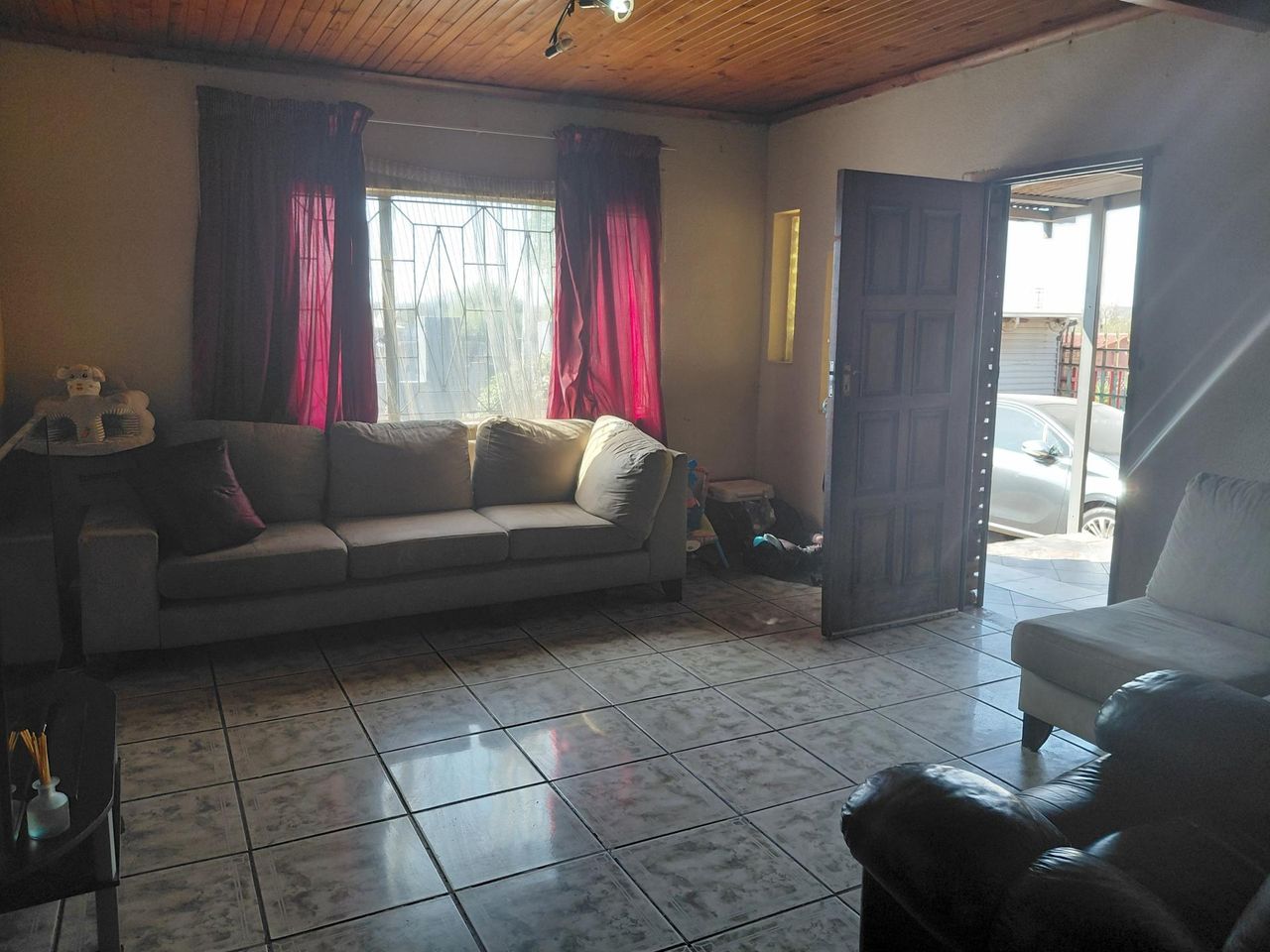 Photo 9 of 19