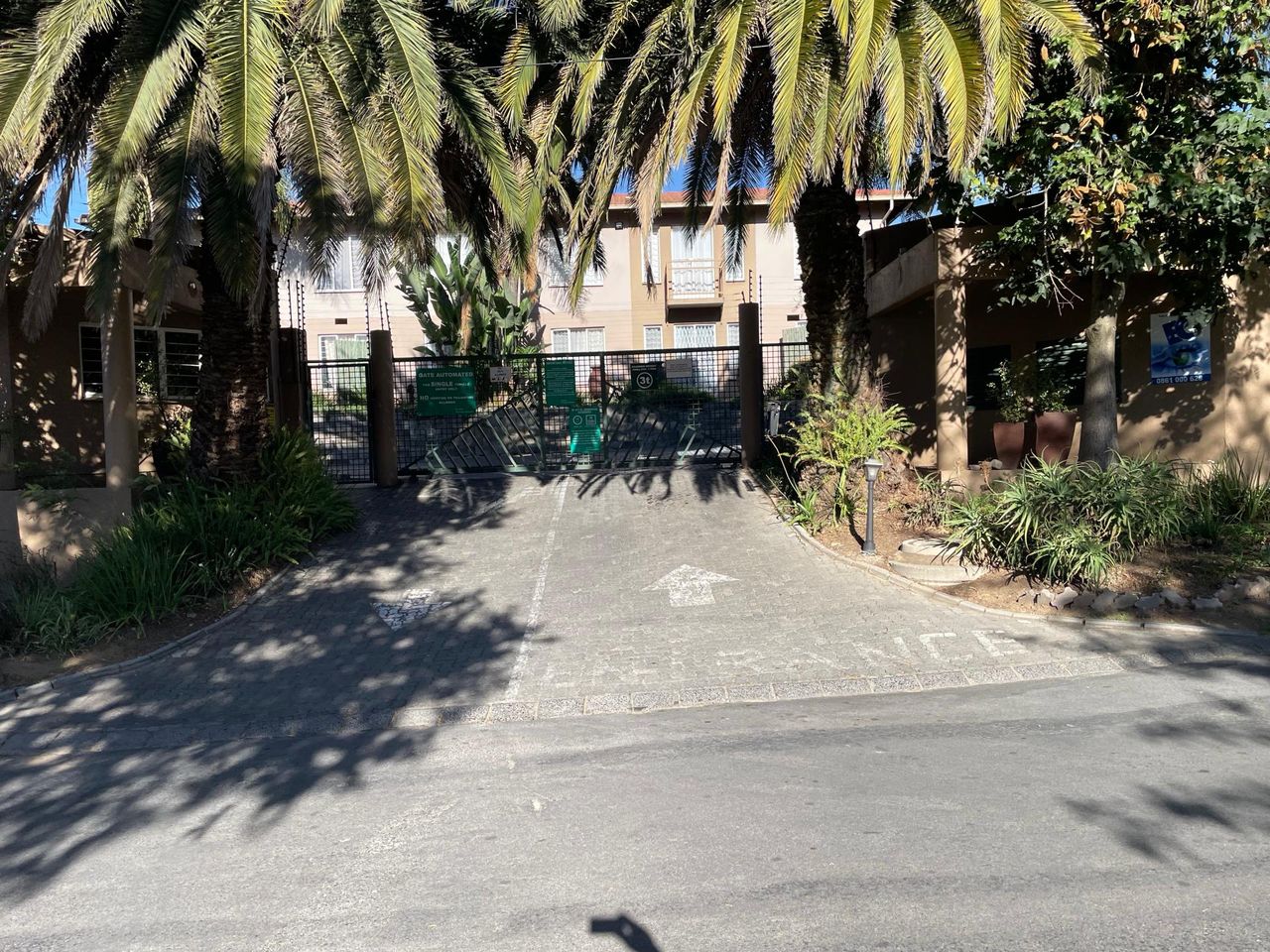 Photo 16 of 17