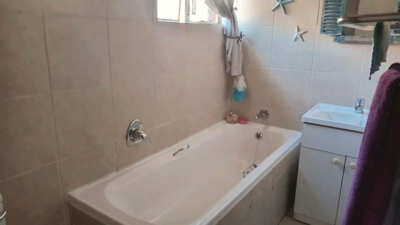 Photo of 3 Bedroom apartment to rent in Parkrand, Boksburg