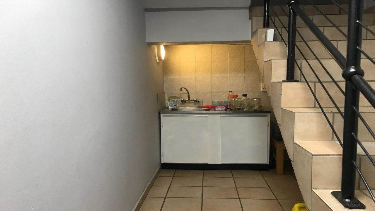 Photo 9 of 24