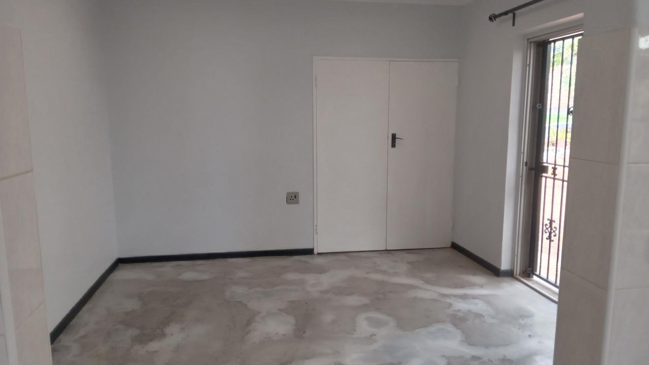 Photo 6 of 21