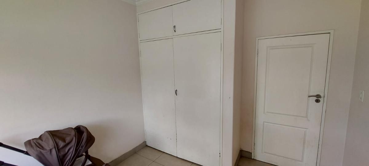 Photo 16 of 38