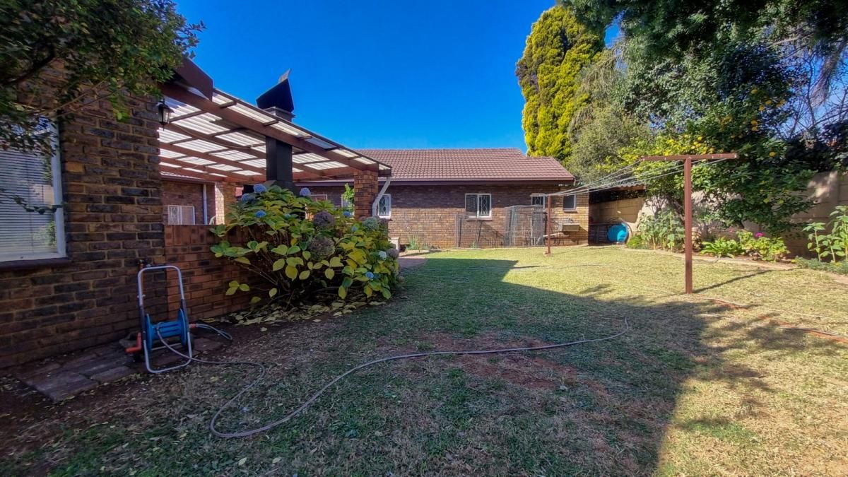 Photo of 4 Bedroom house for sale in Aerorand, Middelburg