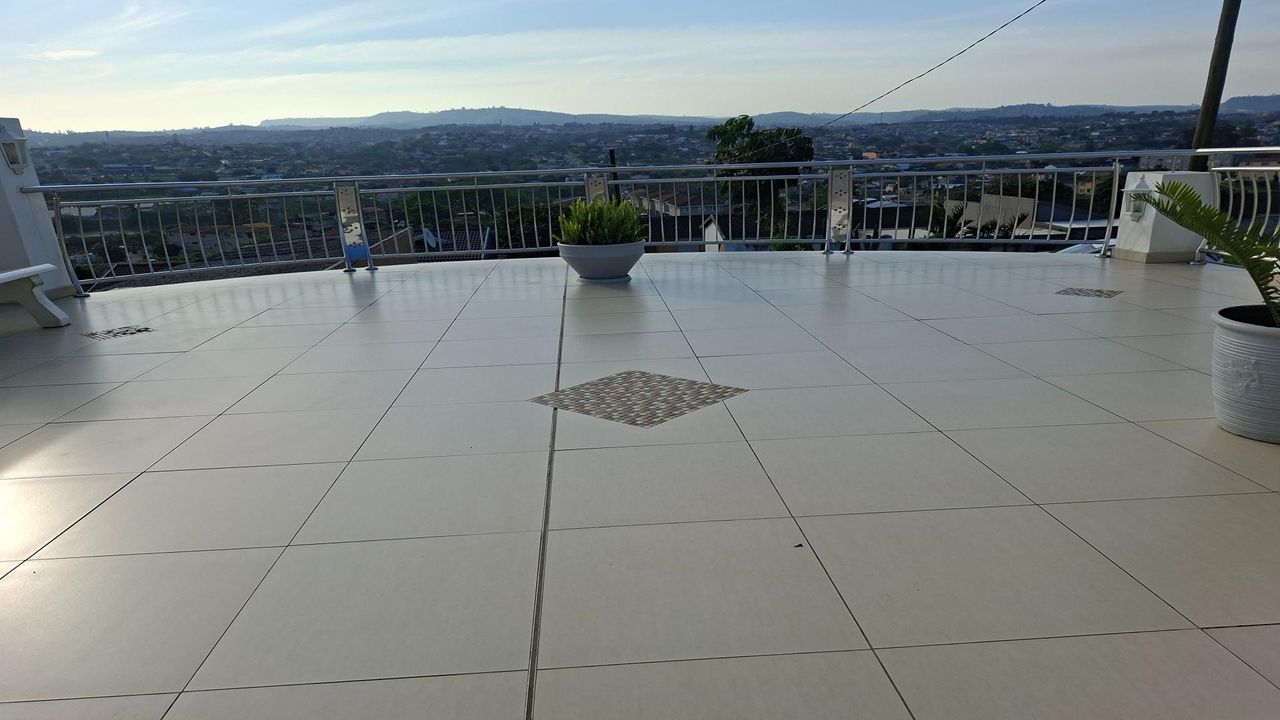Photo 6 of 31