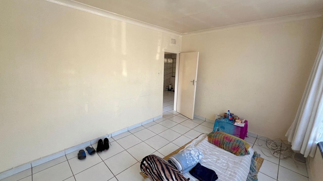 Photo 9 of 26