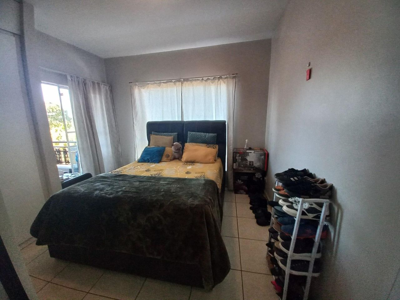 Photo 8 of 28