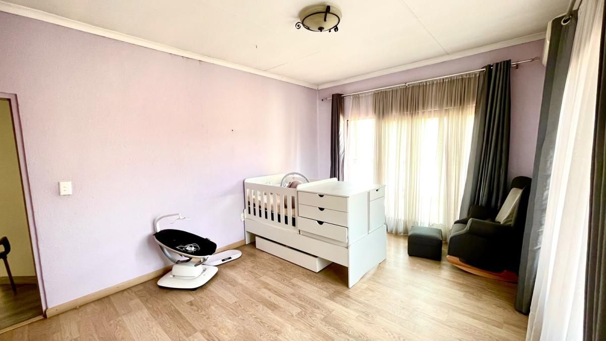Photo 29 of 62