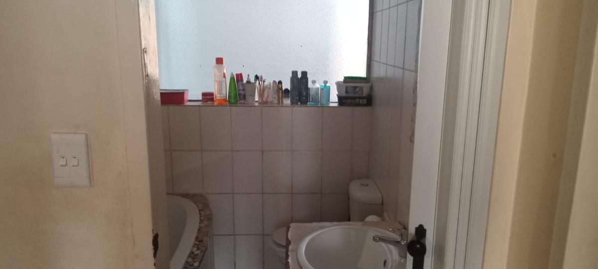 Photo 16 of 27