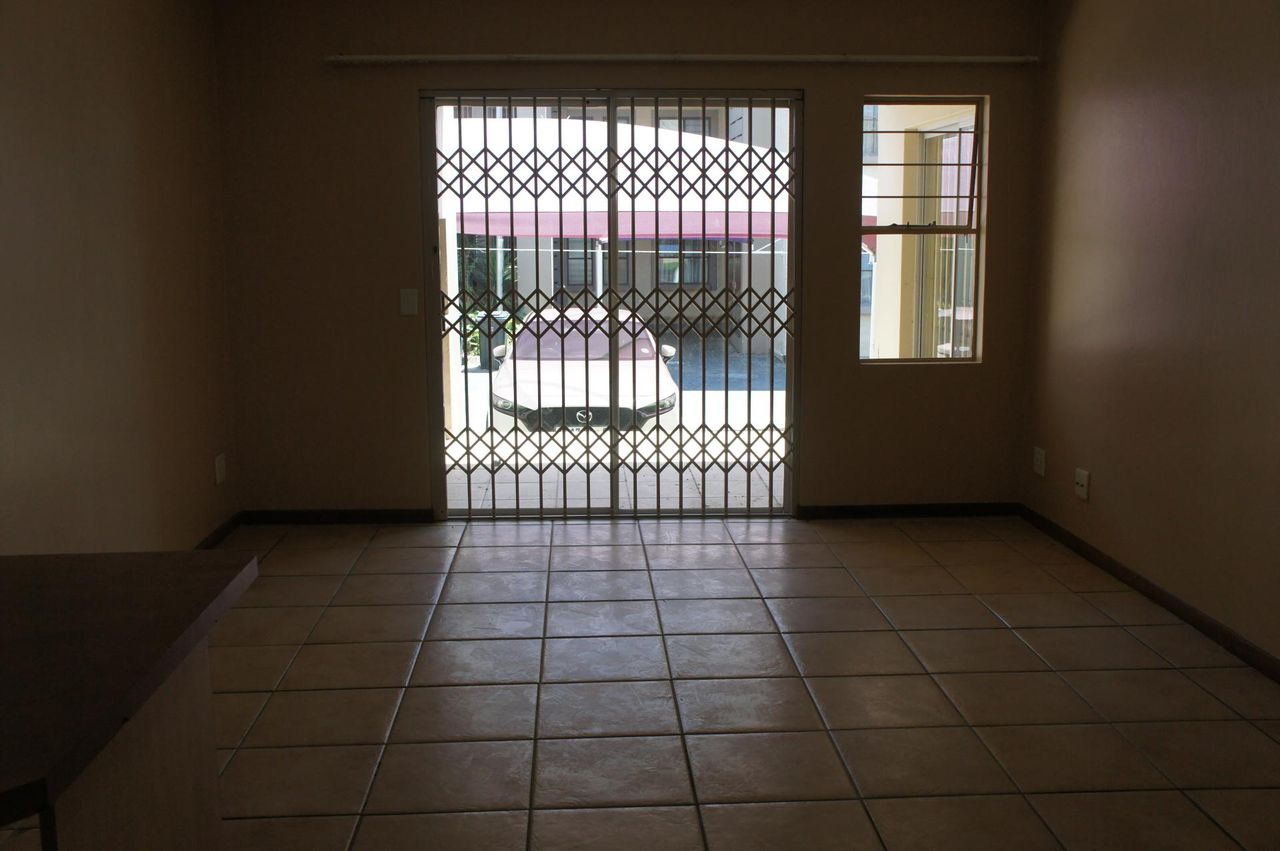 Photo 9 of 27