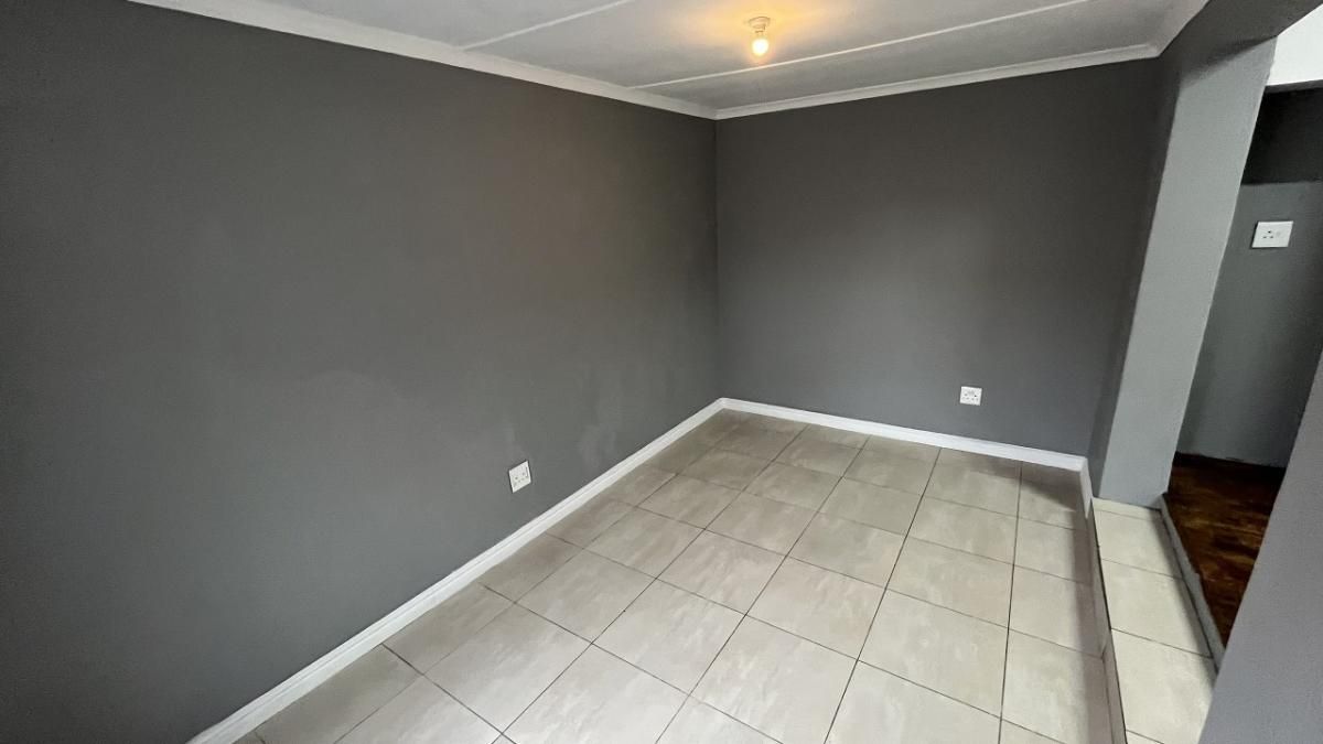 Photo 4 of 20