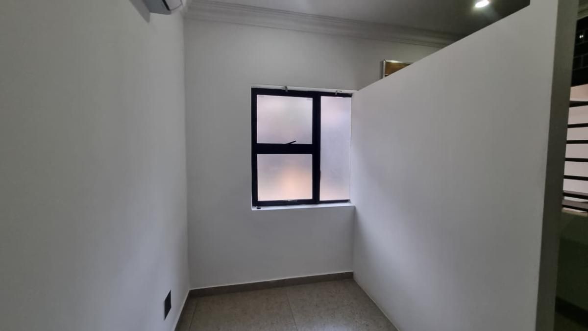 Photo 15 of 20