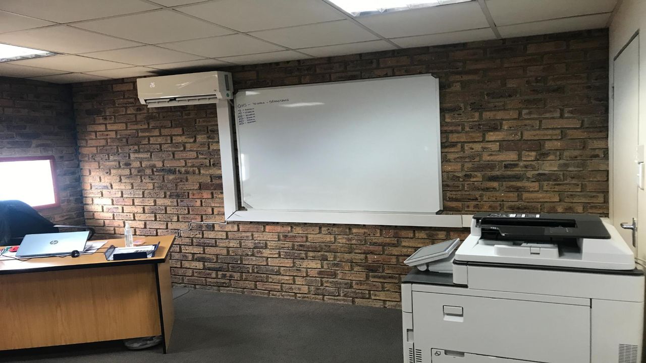 Photo 13 of 22