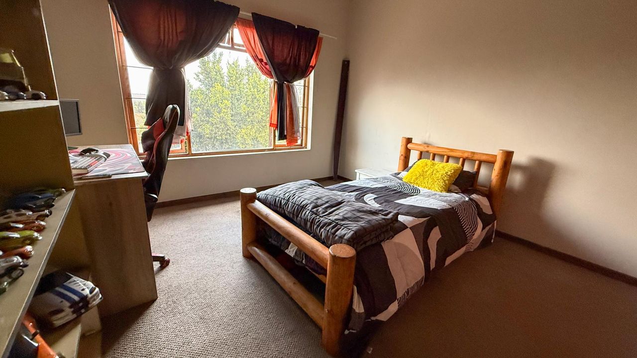 Photo of 3 Bedroom house for sale in Aerorand, Middelburg