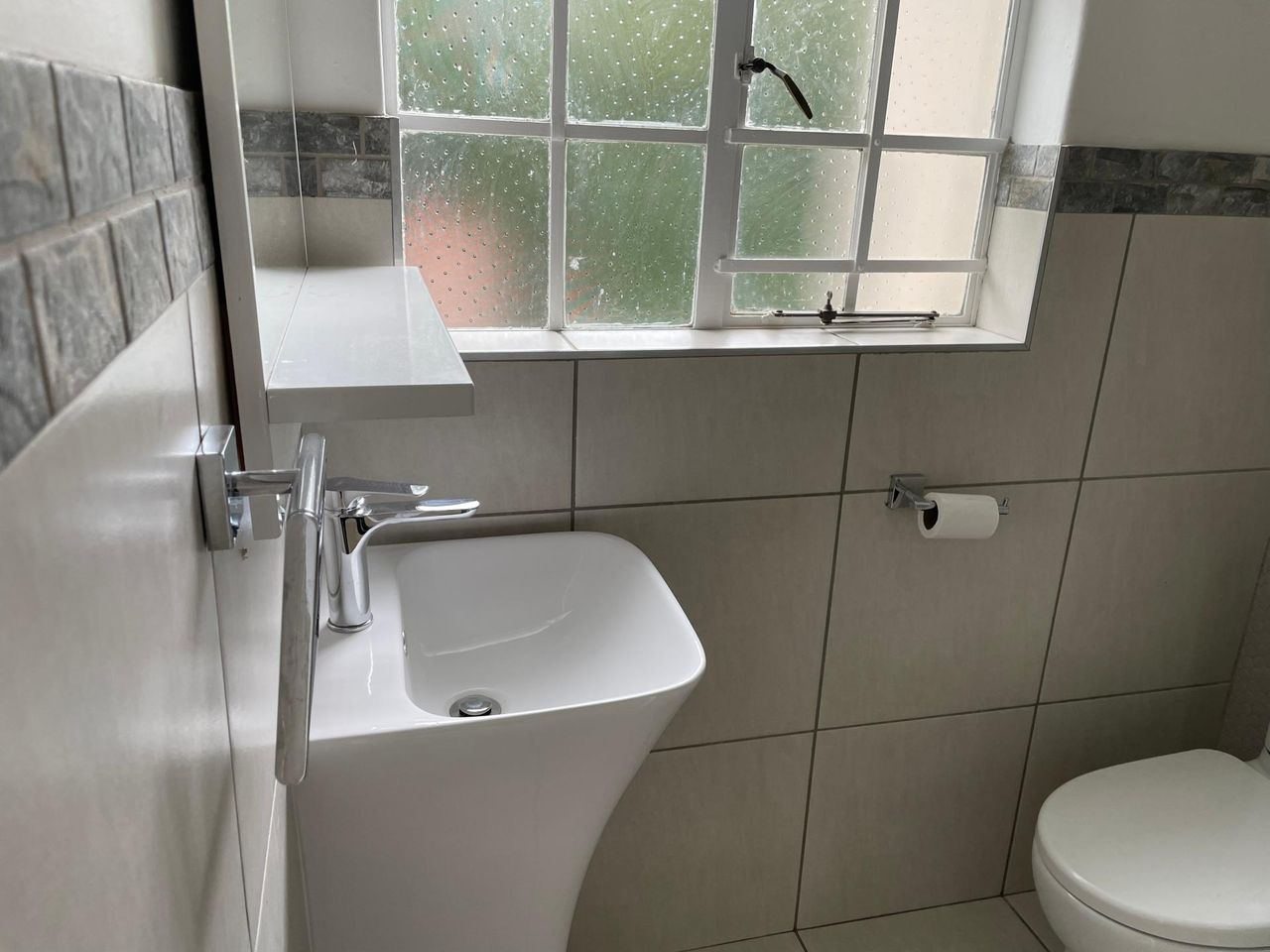 Photo 10 of 16