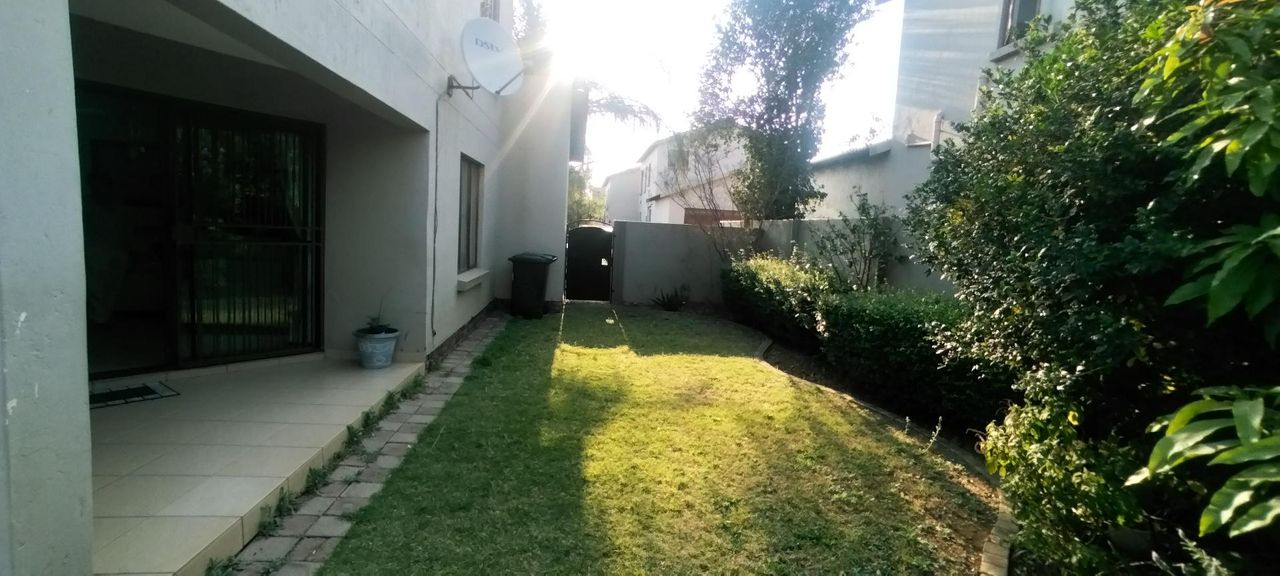 Photo 22 of 26