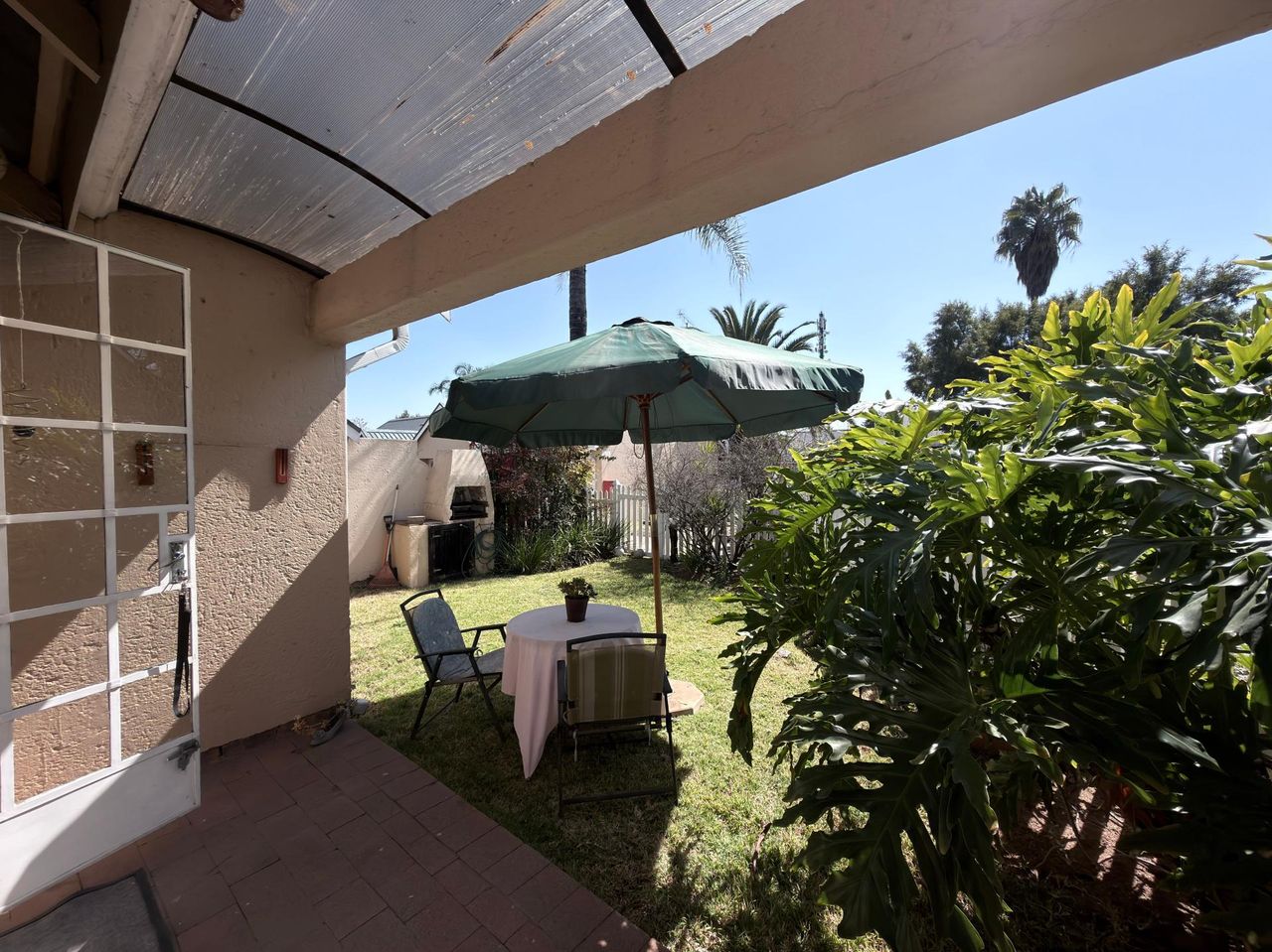 Photo 10 of 33