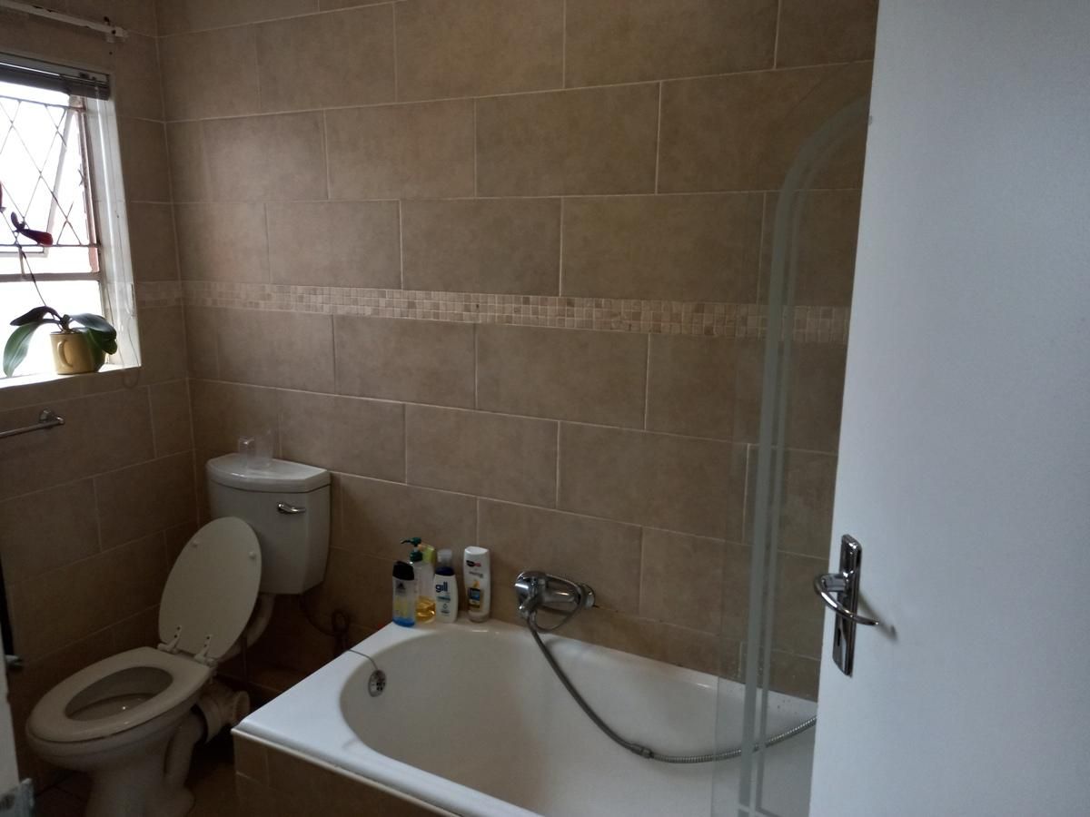 Photo 22 of 24