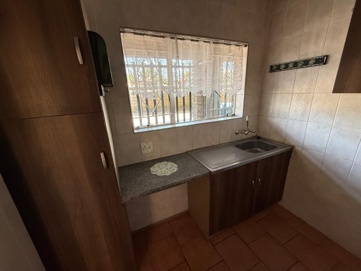 Photo of 2 Bedroom flat for sale in Lewisham, Krugersdorp