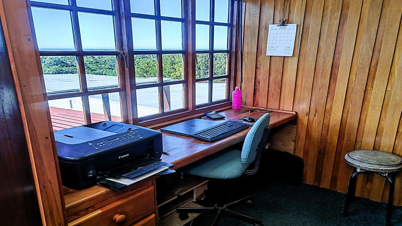 Photo 12 of 24