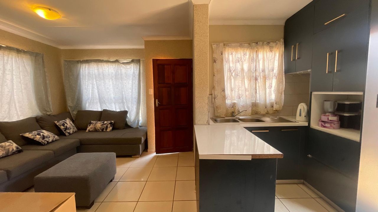Photo 9 of 21