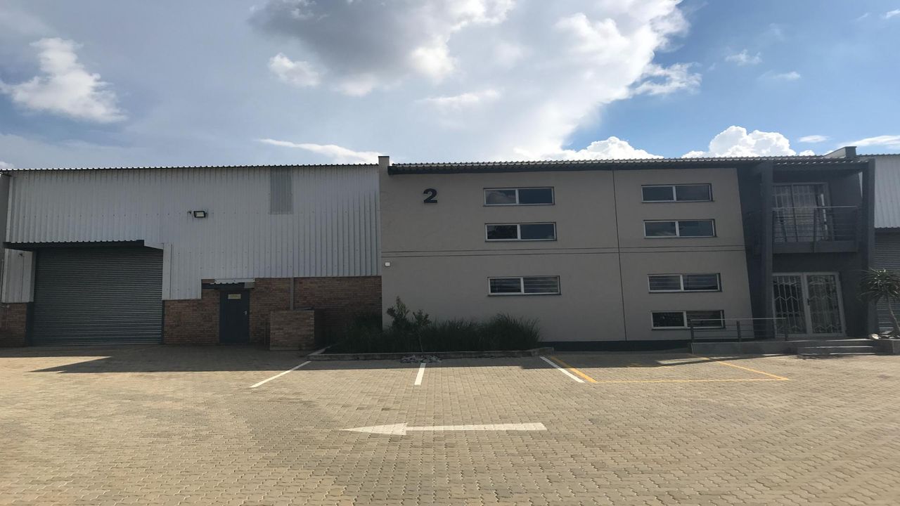 Photo 2 of 27