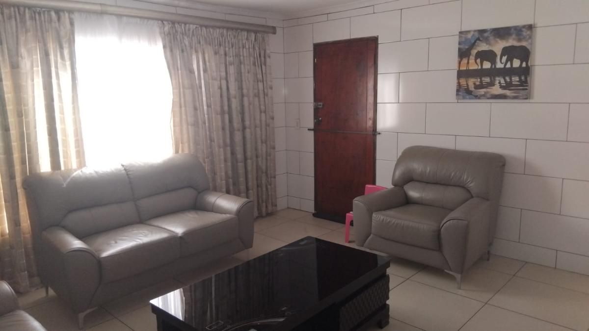 Photo 16 of 41