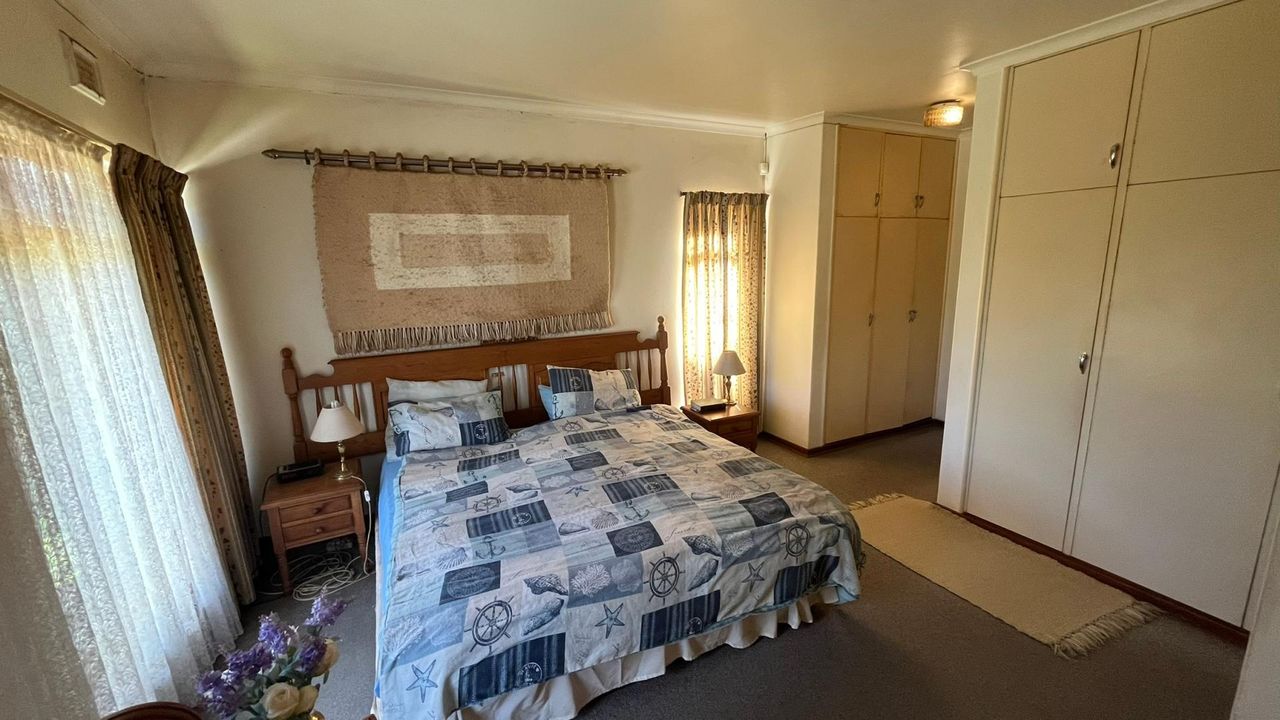 Photo 20 of 28