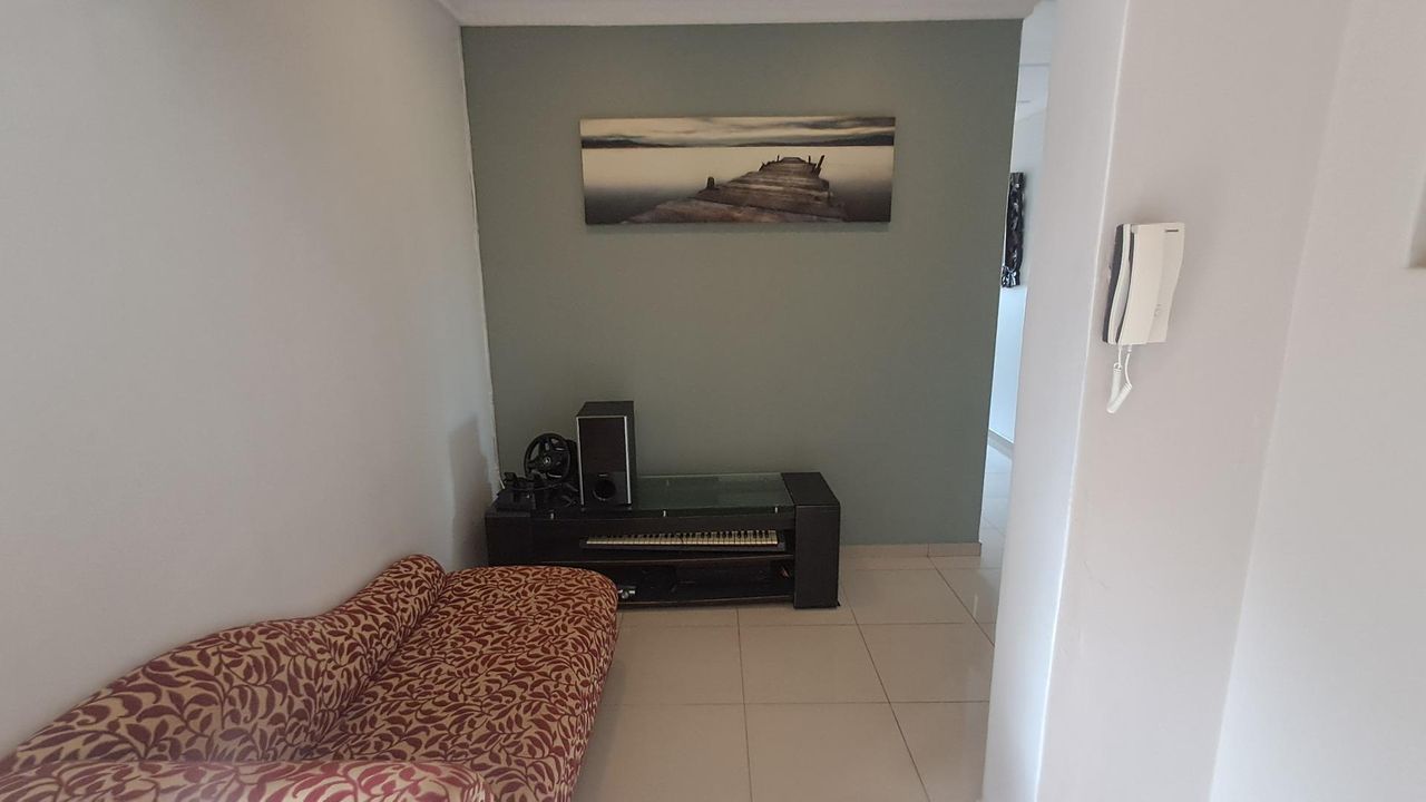 Photo 3 of 26
