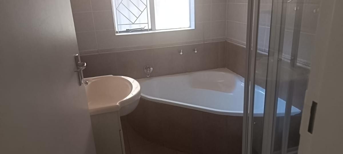 Photo 14 of 26