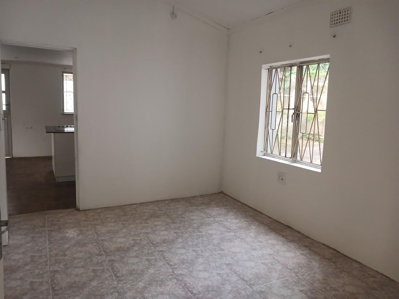 Photo 7 of 14