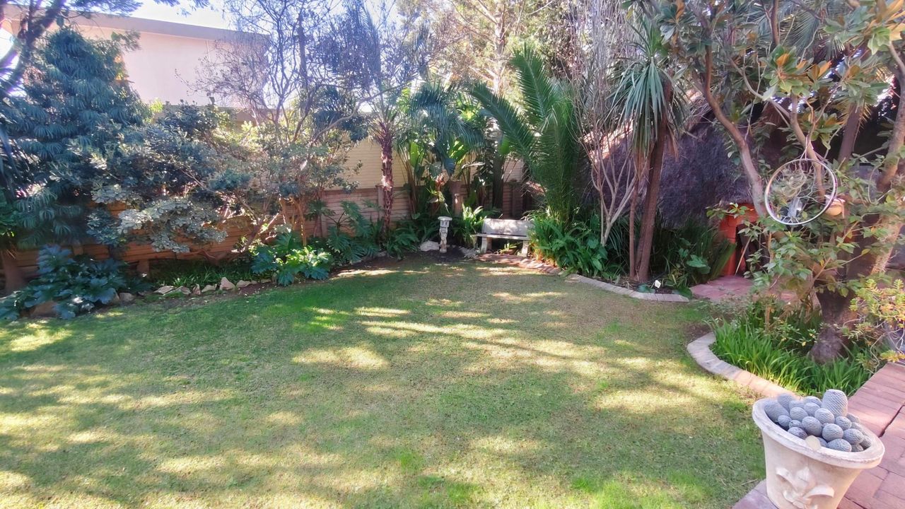 Photo 15 of 50