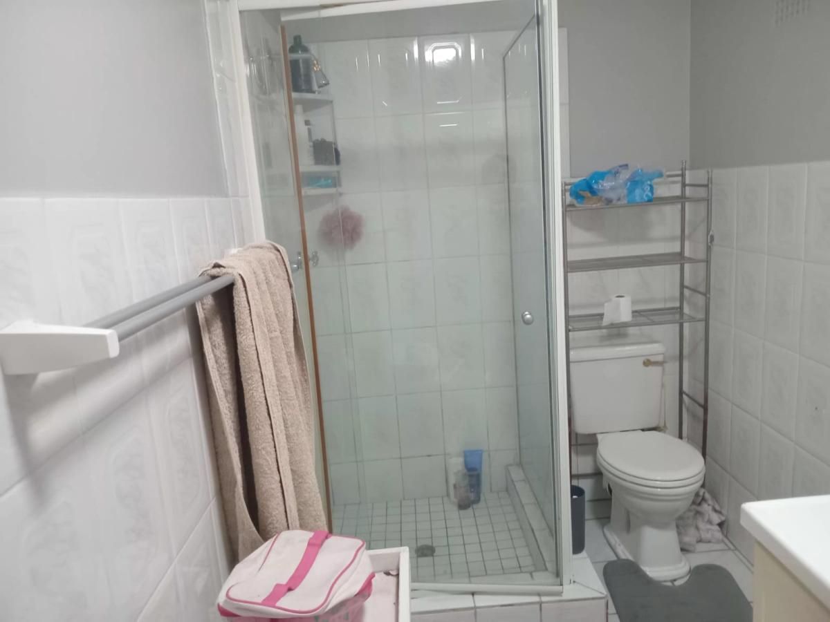 Photo 16 of 29