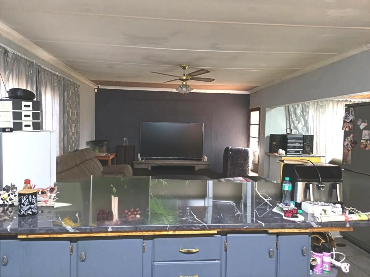 Photo 2 of 26