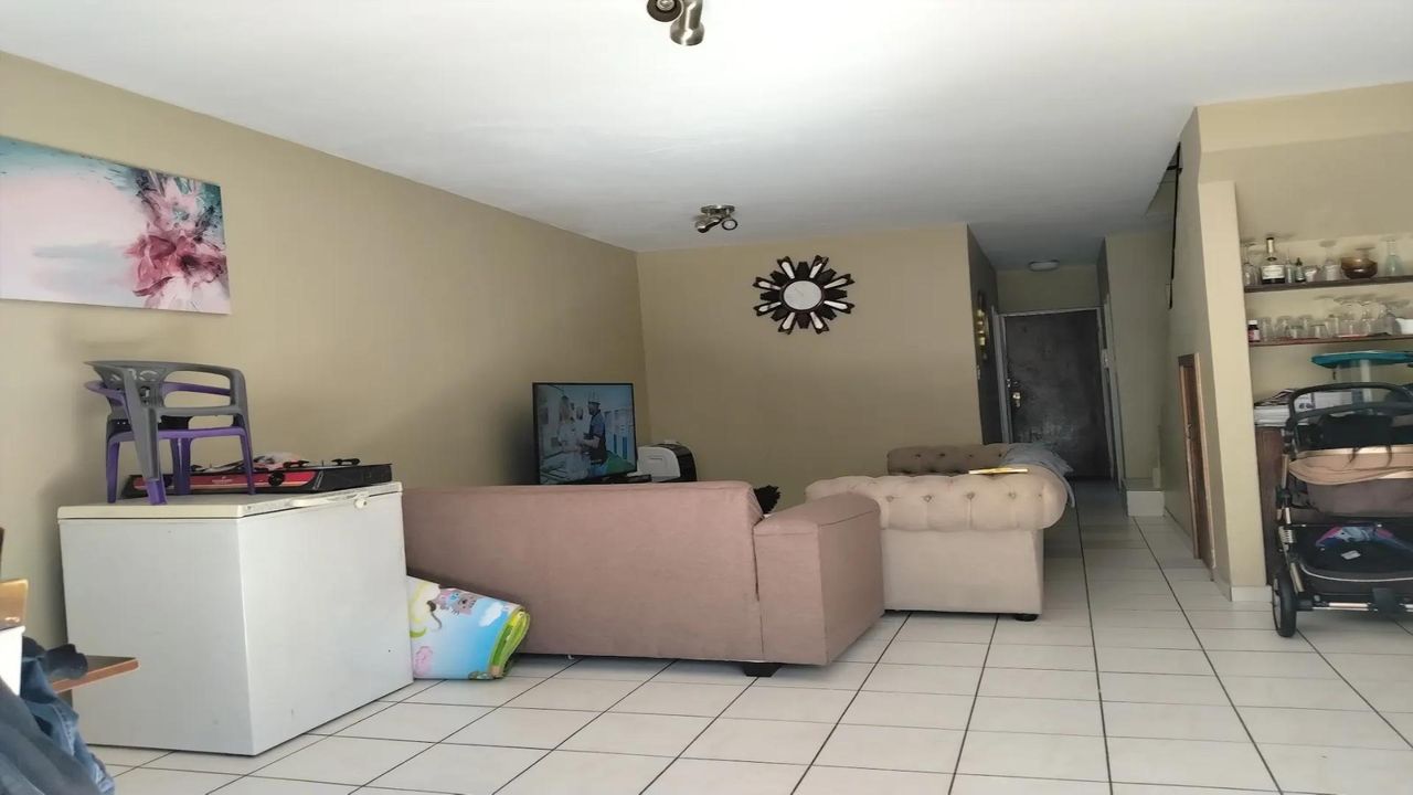 Photo 5 of 14