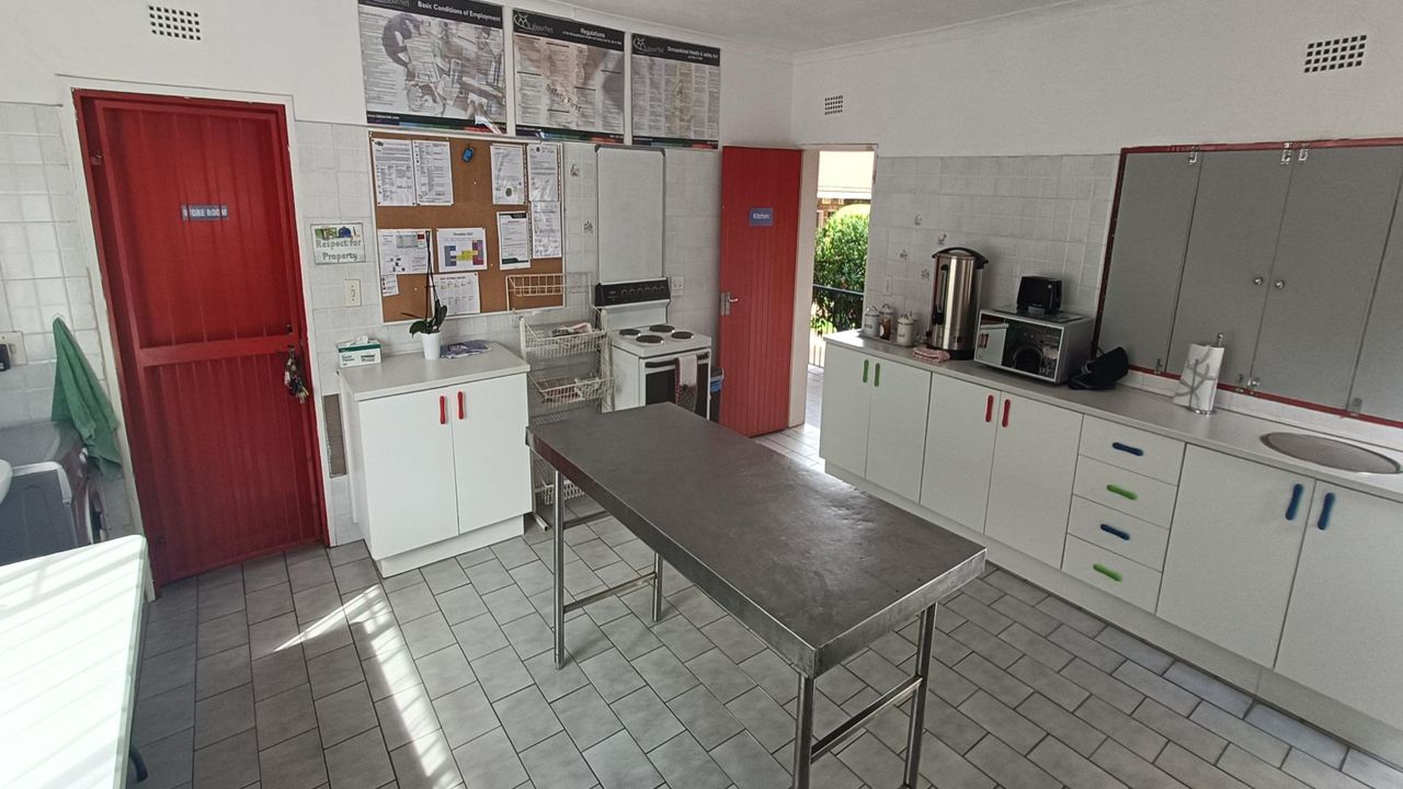 Photo 5 of 23