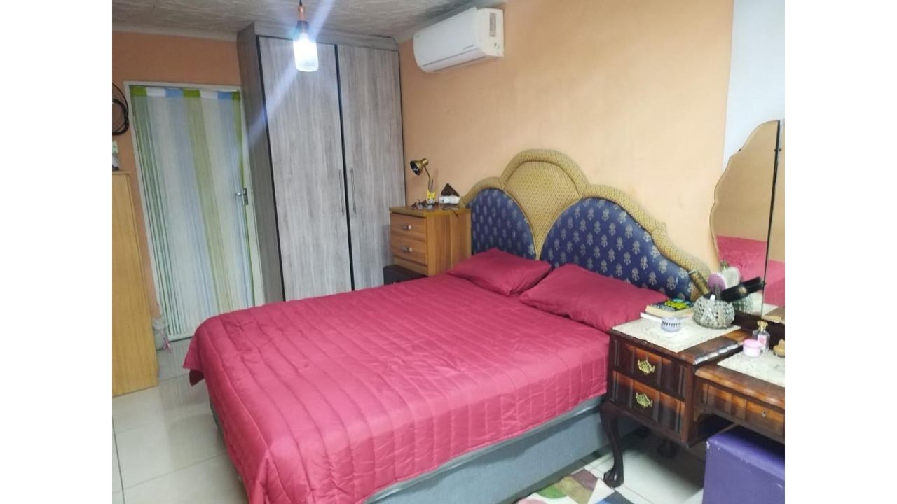 4 Bedroom house for sale in Shastri Park, Phoenix