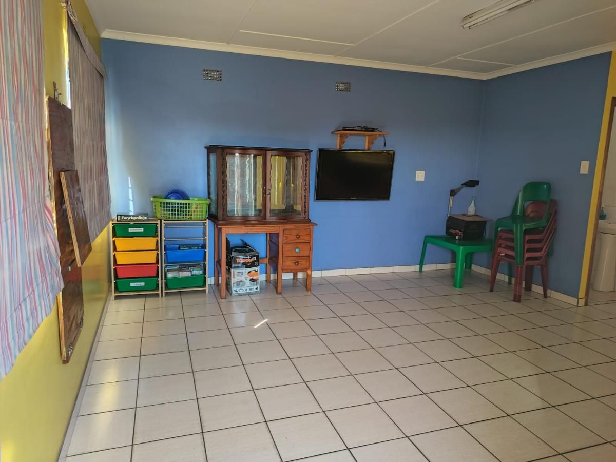 Photo 9 of 22