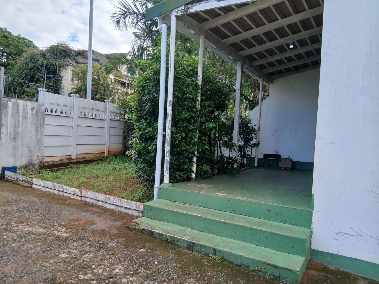 Photo 10 of 12