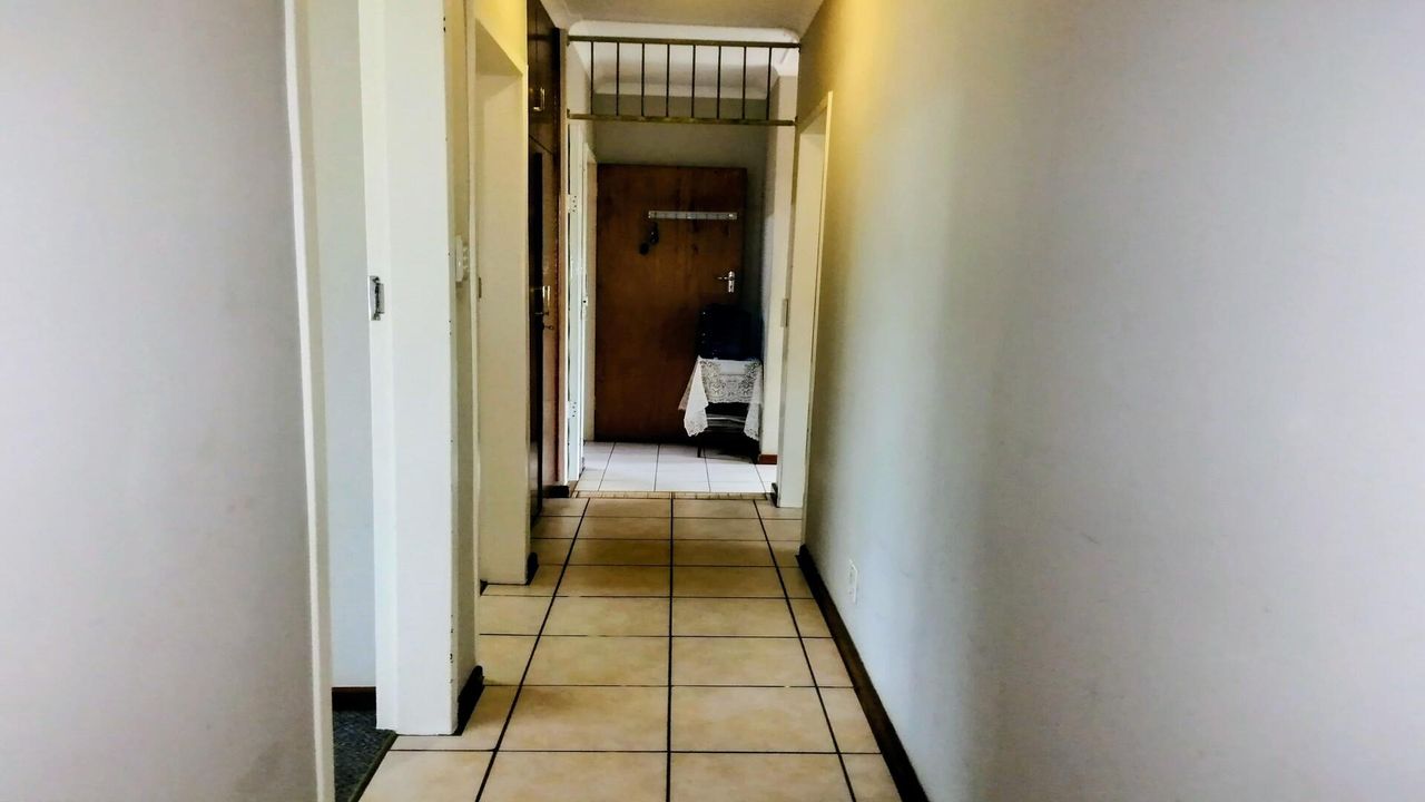 Photo 14 of 24