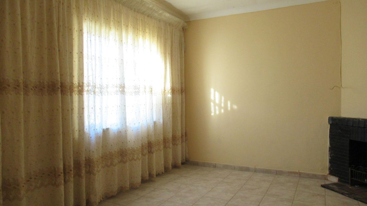 Photo 5 of 15
