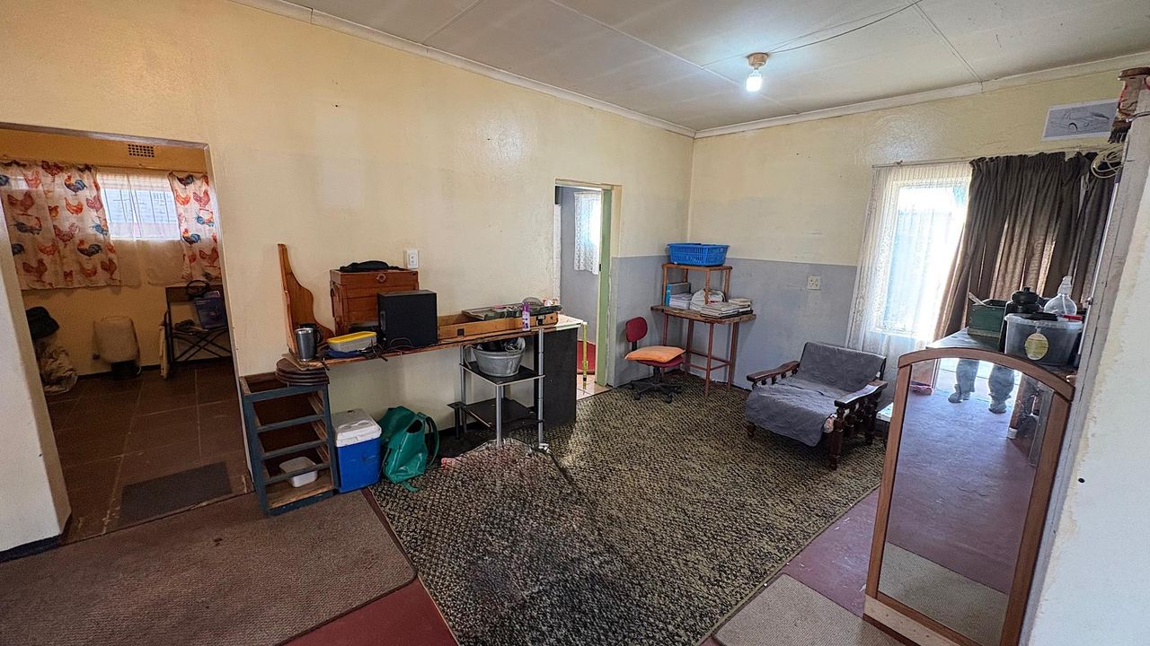 Photo 33 of 40