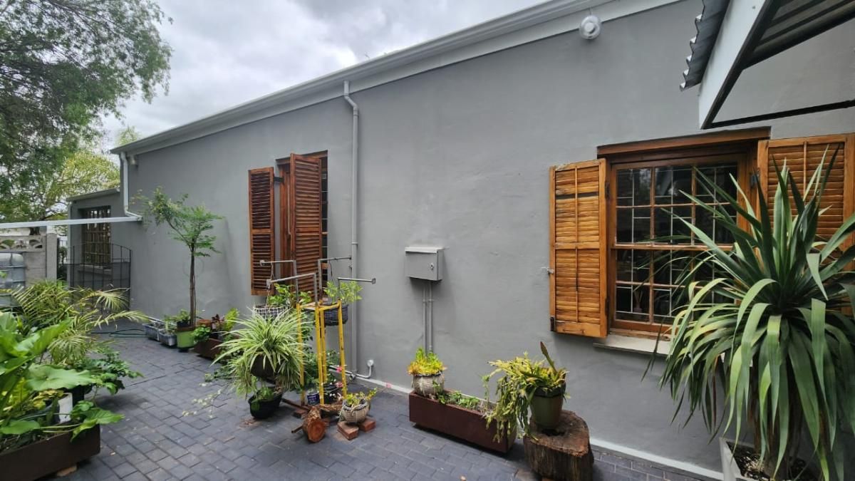 Photo 3 of 21
