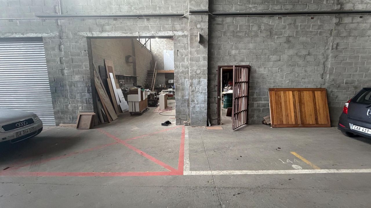 Photo 5 of 6