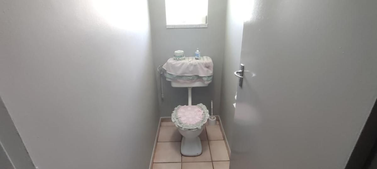 Photo 20 of 40