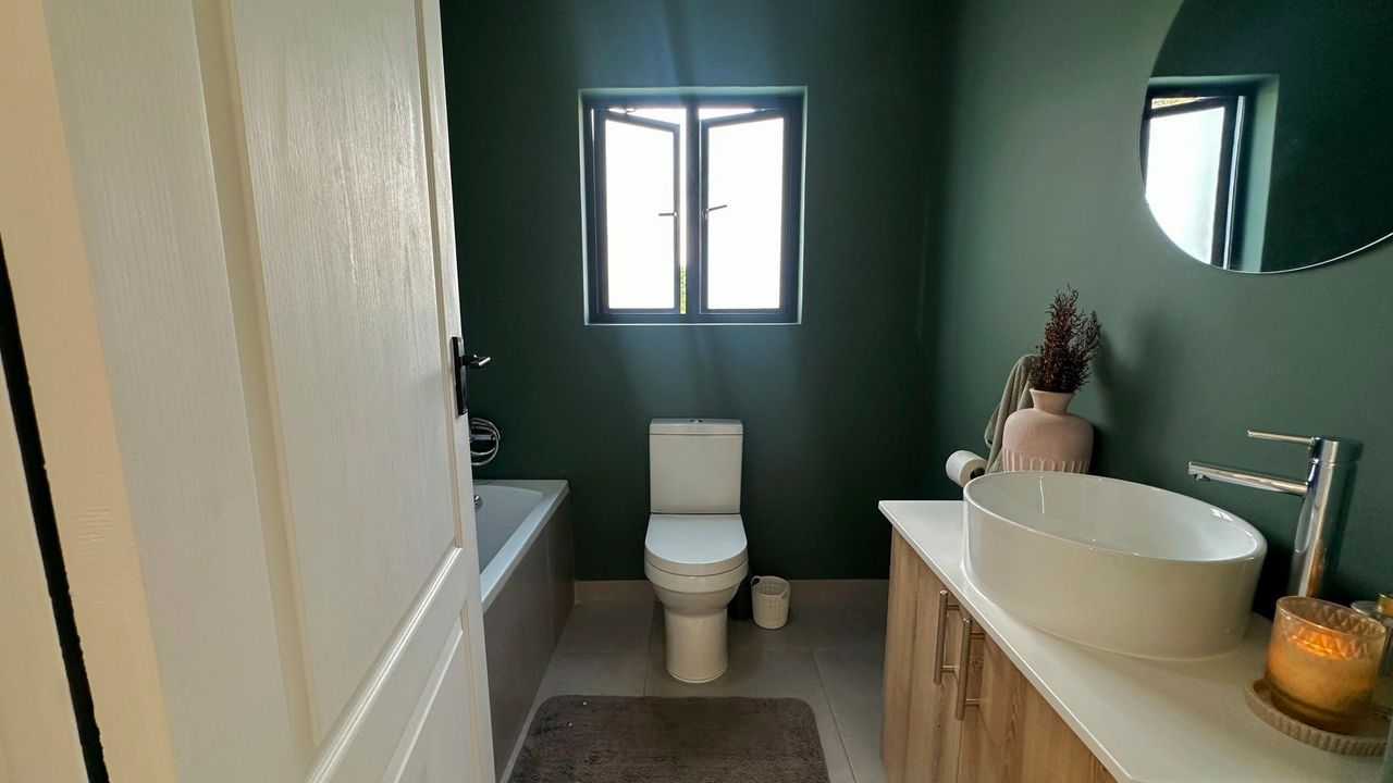 Photo 16 of 22