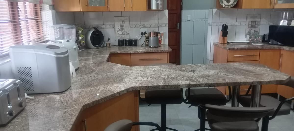 Photo 9 of 26