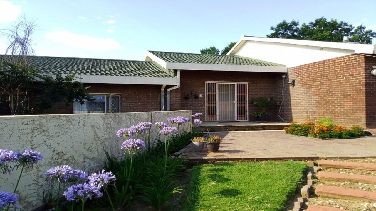 Photo 6 of 20