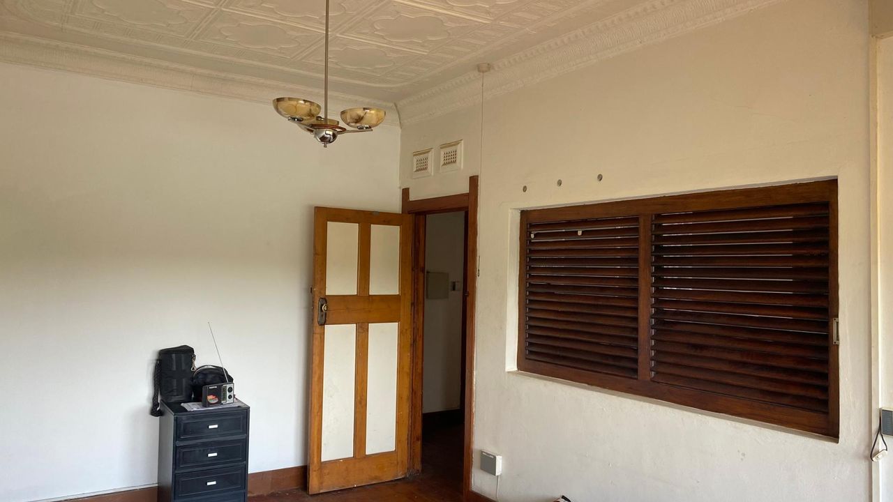 Photo 17 of 23