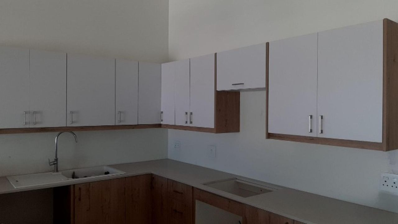 Photo 7 of 20